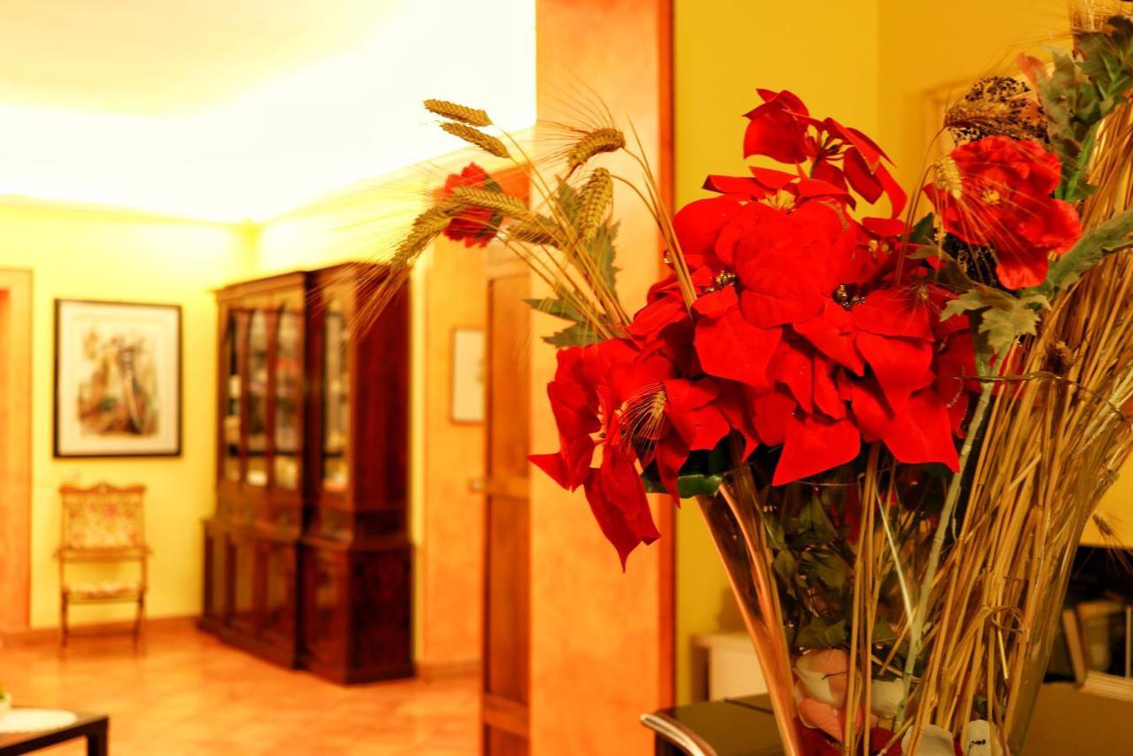 Borgo Dei Castelli Hotel Grottaferrata Bagian luar foto